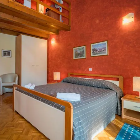 Apartment Rossella 1-2 *